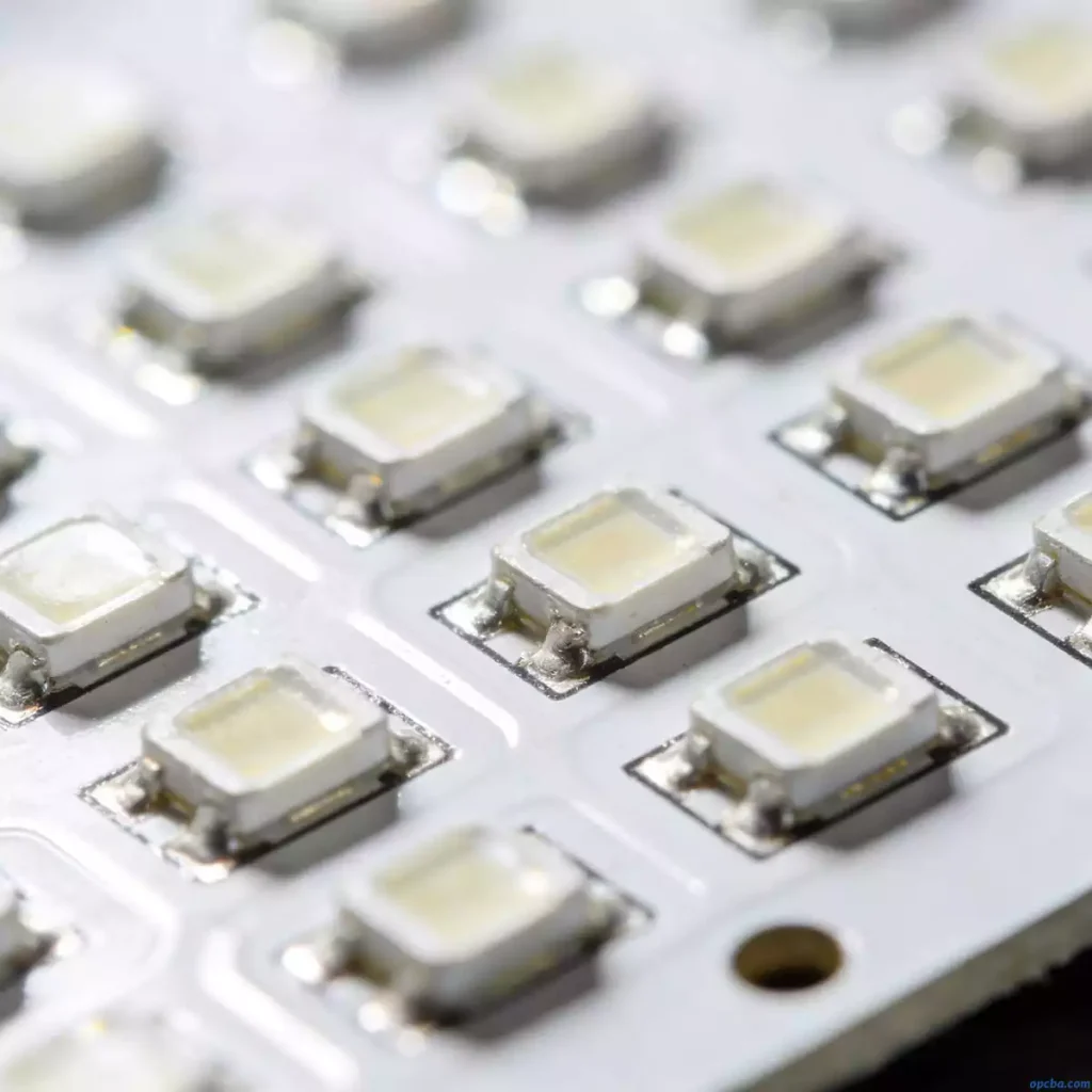 White solder mask on aluminum PCB reflecting LED light for optimal illumination and color purity