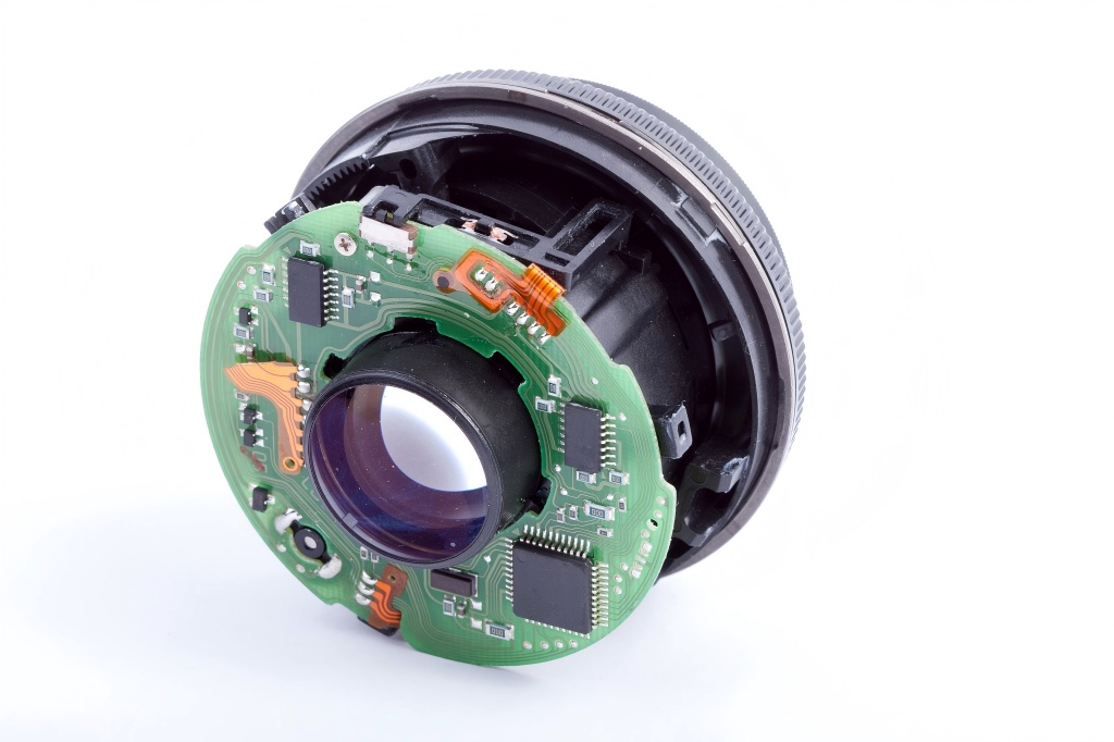 Camera lens drive control PCB, integrating motor driver chips and sensors for autofocus and image stabilization control