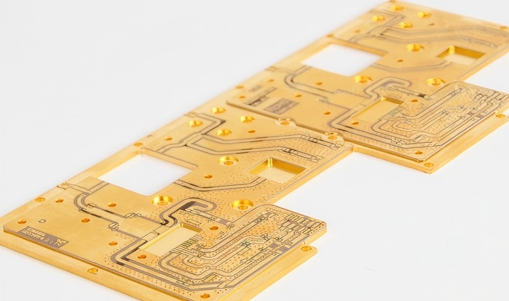 Finished gold-plated thick copper PCB, thick copper substrate with gold plating process, enhancing electrical conductivity and oxidation resistance for high-frequency/high-power applications.